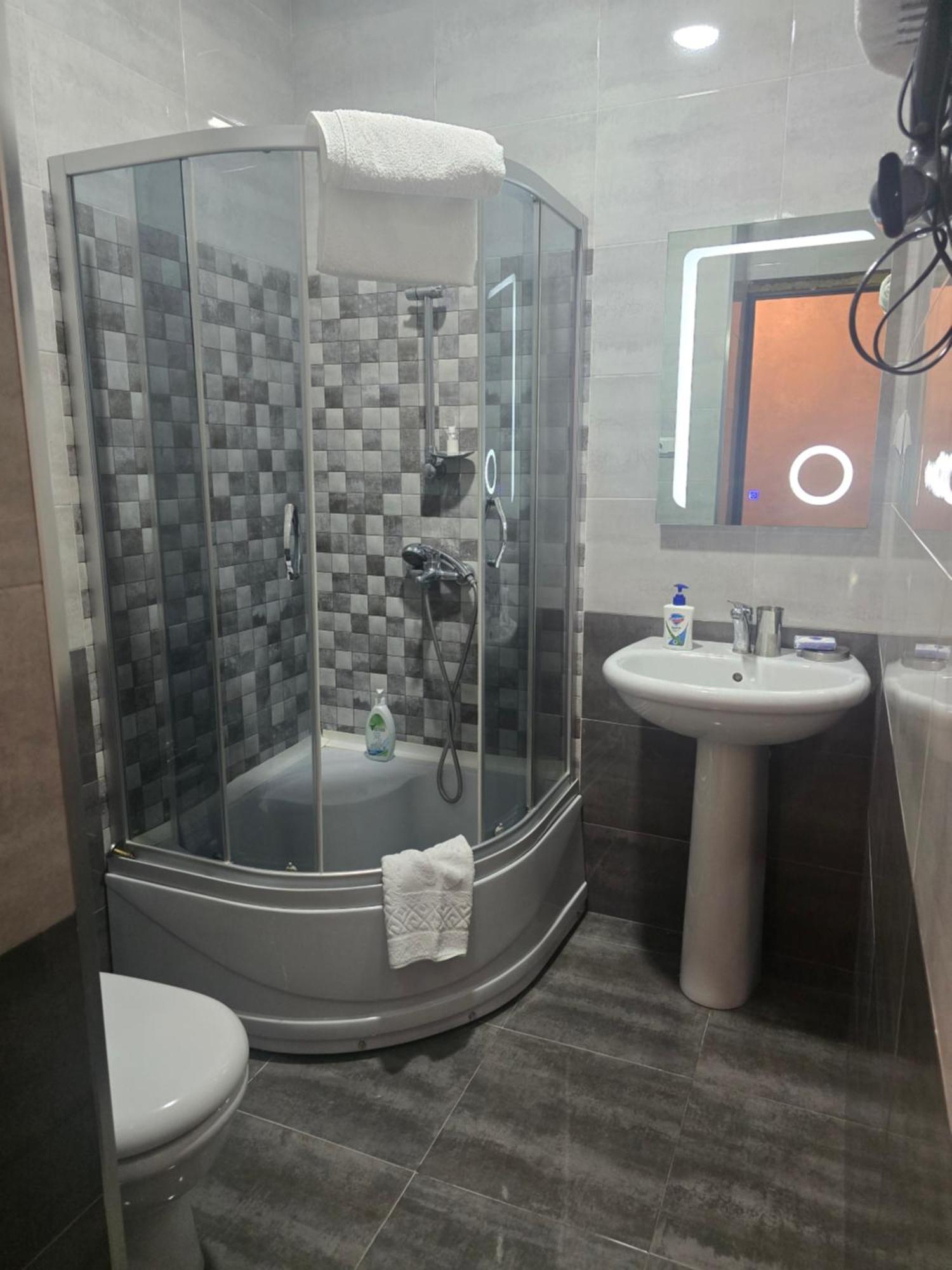Apartment Roin Batumi Kültér fotó